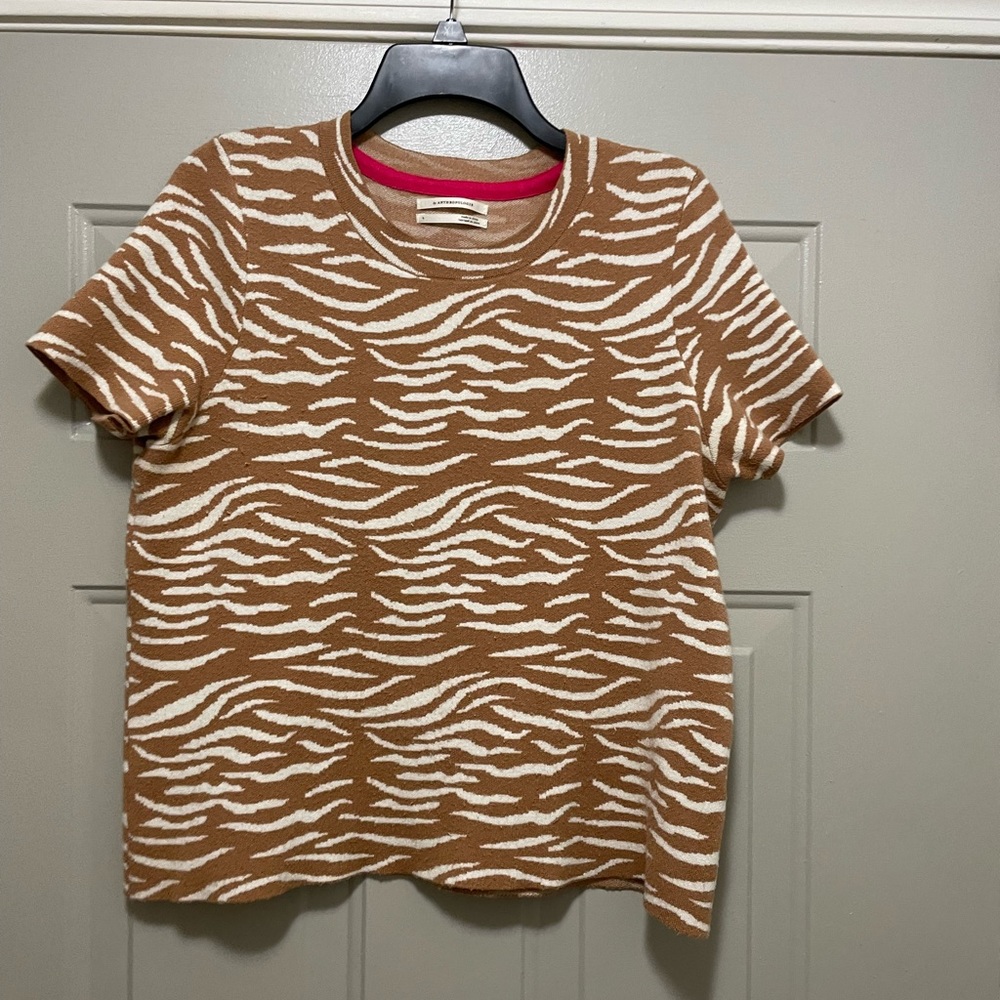 Anthropology Women’s Top Size LG GUC - Picture 5 of 15
